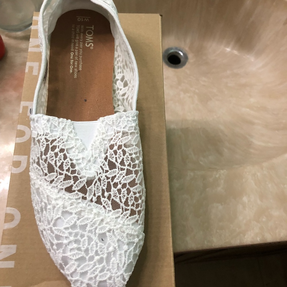 Toms shoes